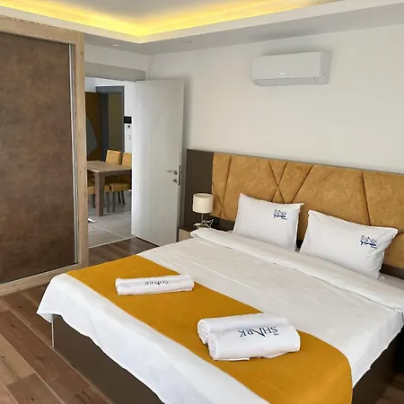 Nurel Shark Residence Kyrenia  Exterior photo