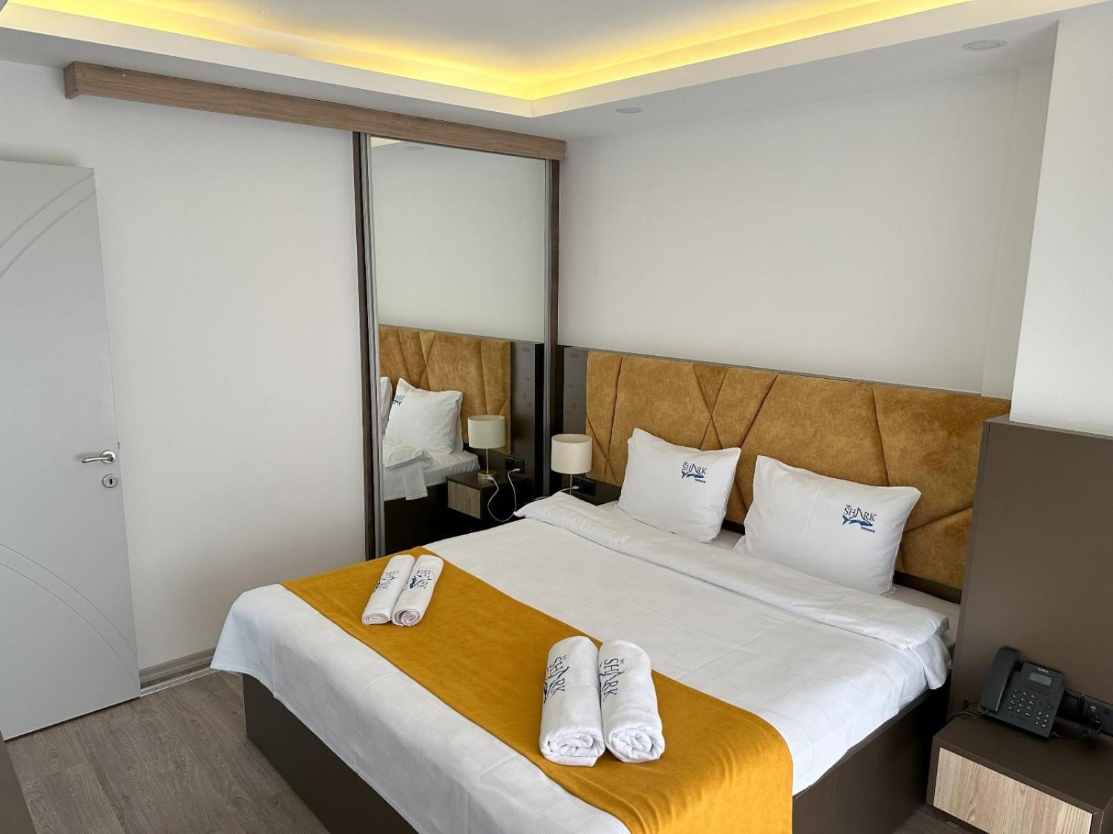 Otel Nurel Shark