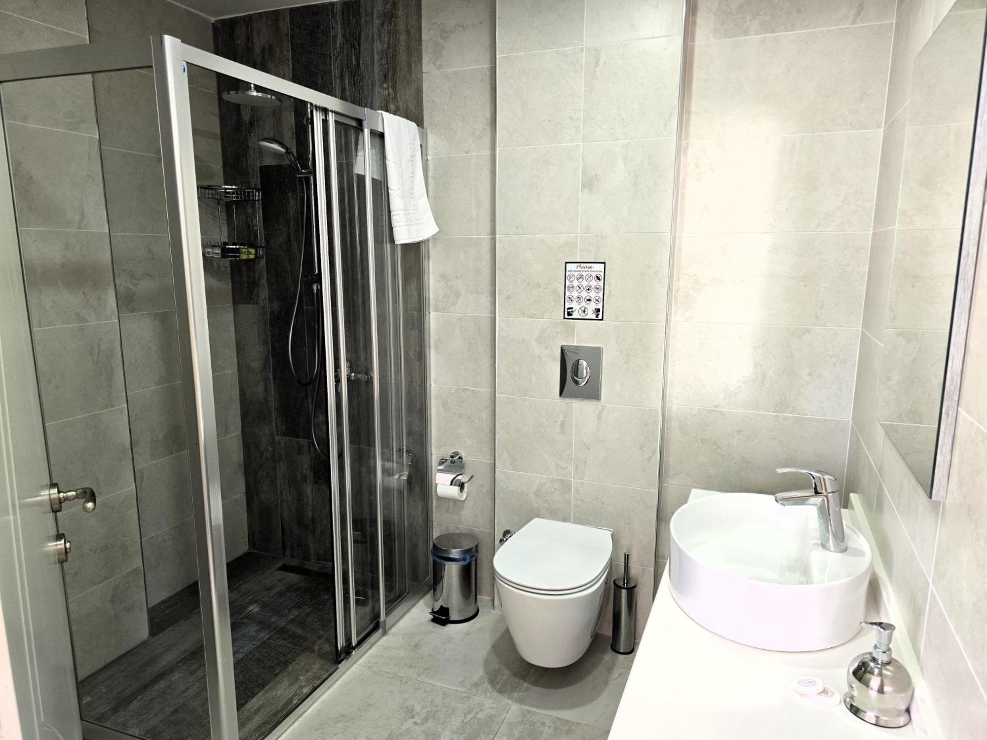 Nurel Shark Hotel Kirenia